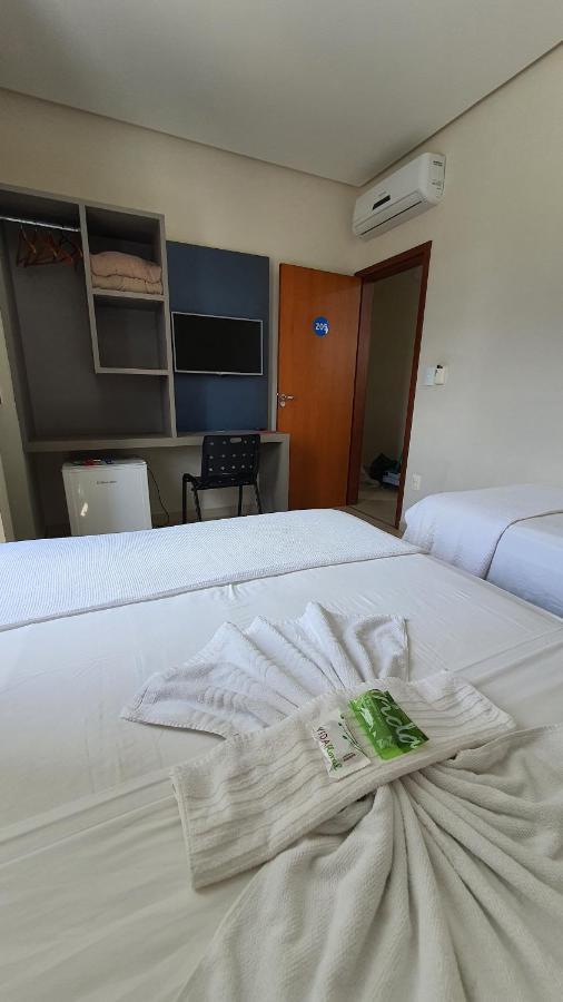 Ribs Hotel ปิอุย ภายนอก รูปภาพ